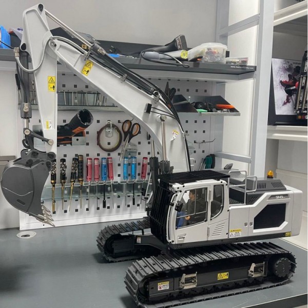1/14 RC Hydraulic Excavator R945